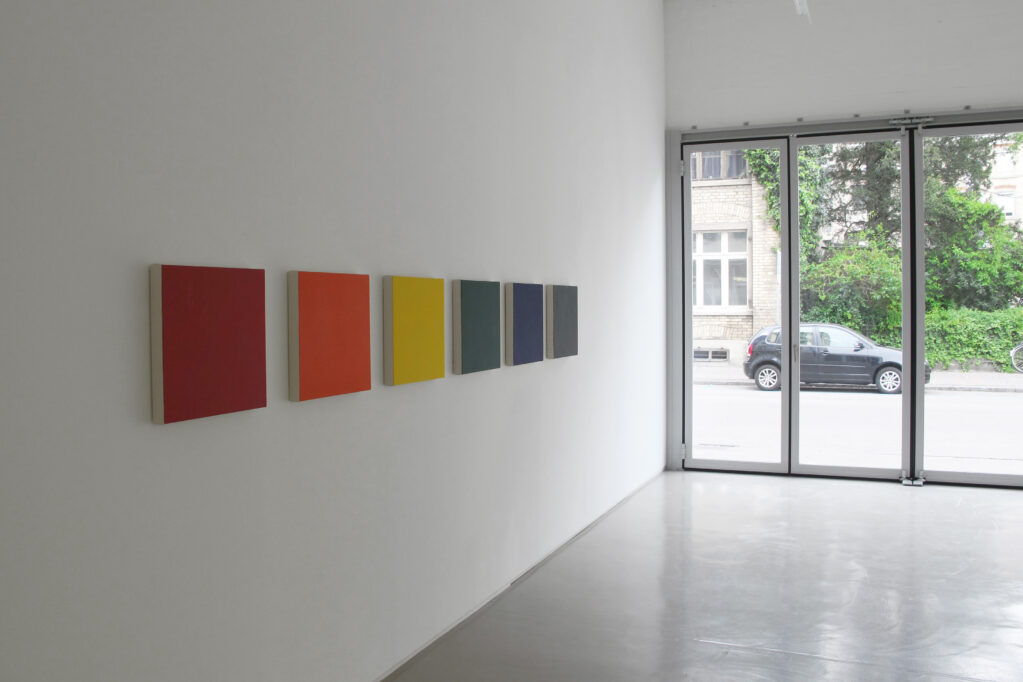 Exhibition view • Marcia Hafif «Shade Paintings», 2014